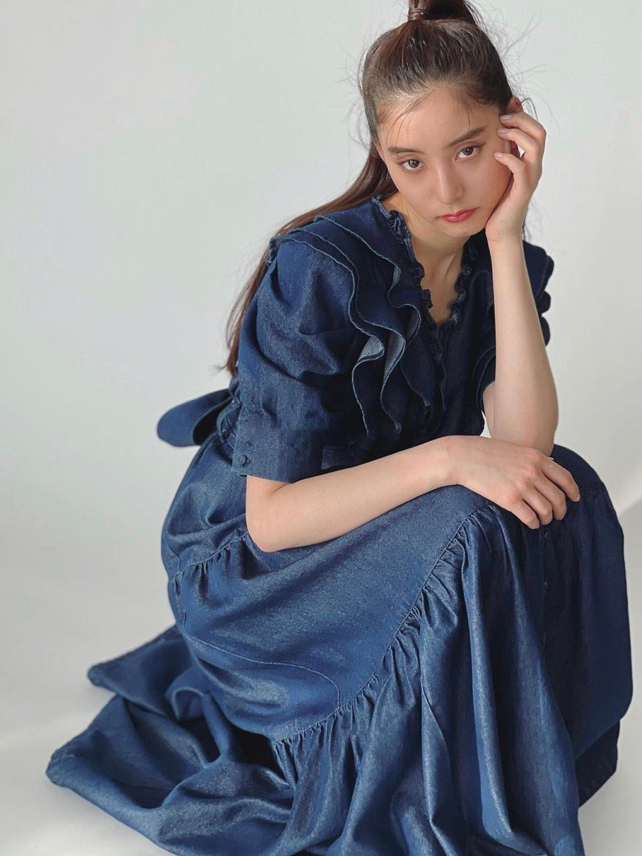 SNIDEL×新木優子×sweet コラボ　ワンピース　ネイビー 新木優子：大人可愛いワンピースを制作 「SNIDEL」「sweet」と